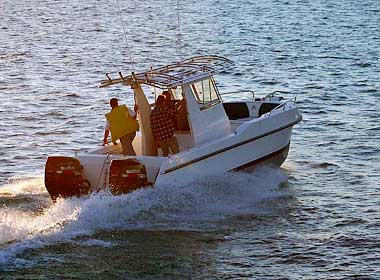 catamarans_a_moteur_LC8000SC